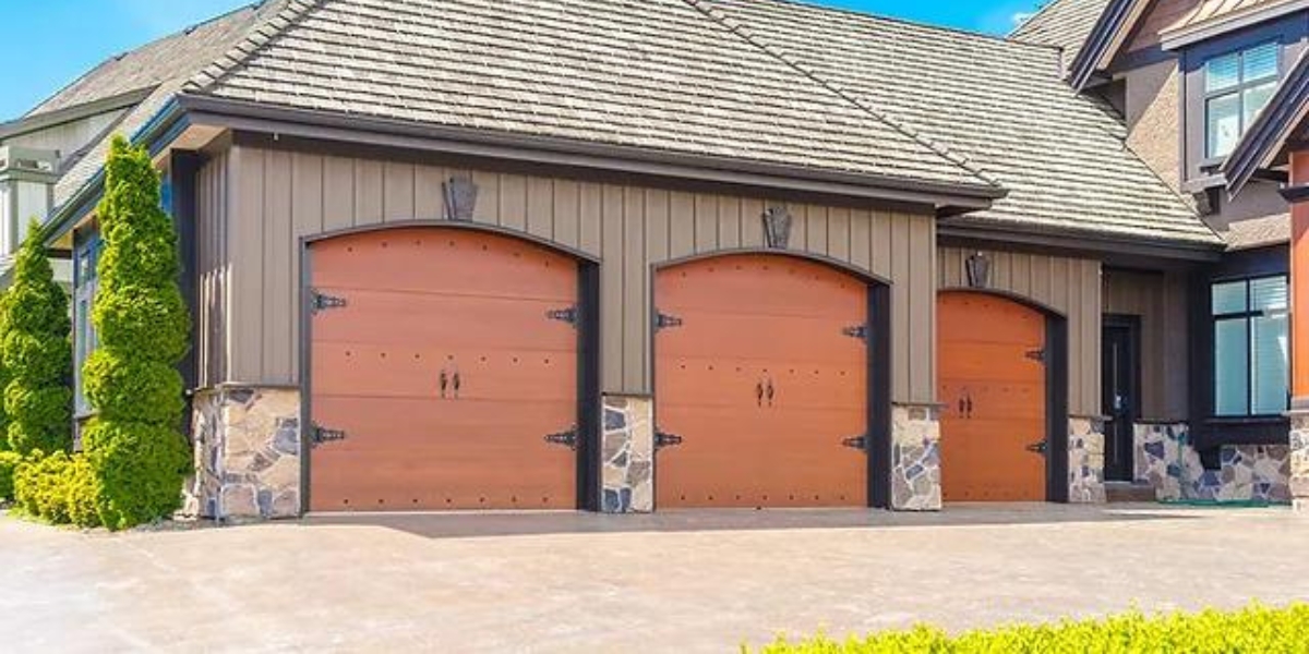 mbracing Ease: The Smart Garage Door Revolution in Everyday Living